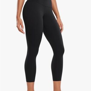 CRZ YOGA Black workout capris